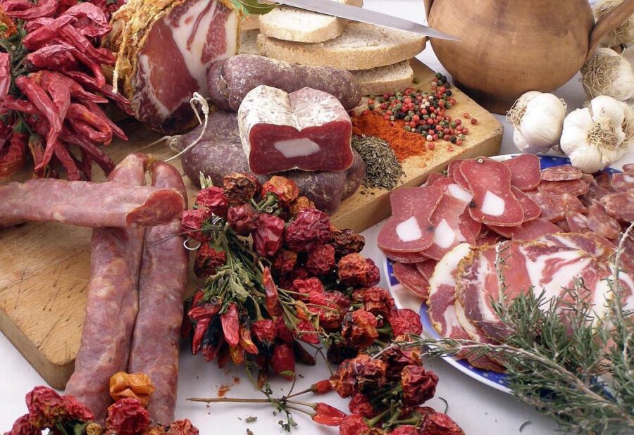 La soppressata di Gioi e altri salumi del Cilento CilentoMag
