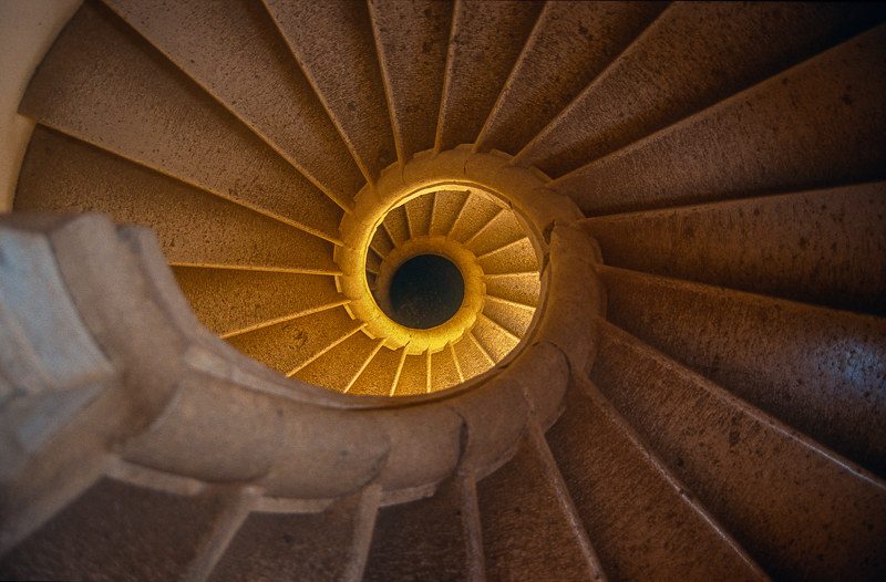 scala a chiocciola certosa di padula