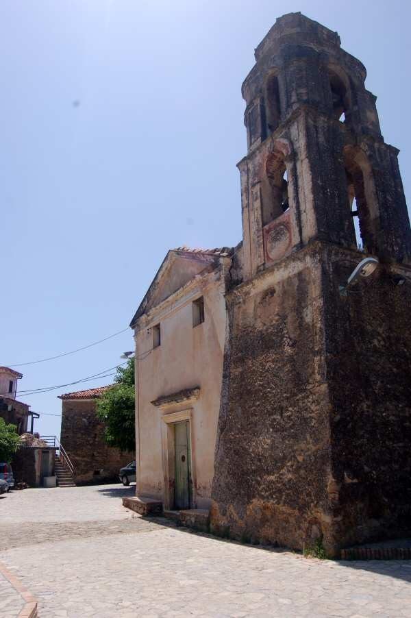 Chiesa e piazzetta di San Nicola a San Nicola di Centola